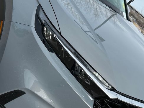 Used 2024 Honda CR-V EX-L image 24