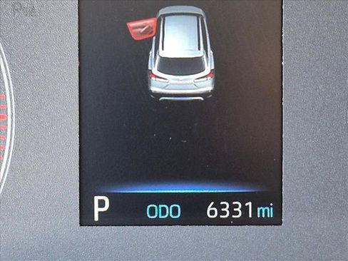 Used 2025 Toyota Corolla Cross LE FWD image 10