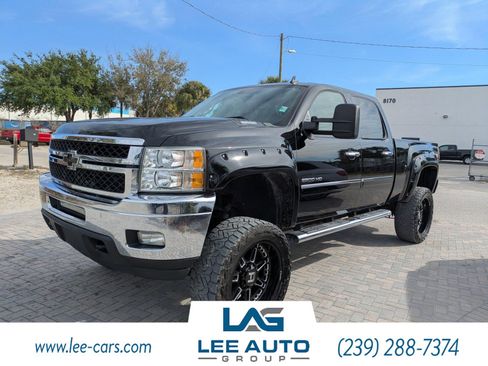 Used 2013 Chevrolet Silverado 2500 LT w/ Custom Sport Truck Package image 6