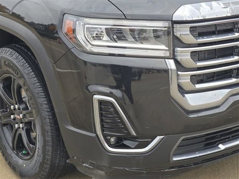 Used 2022 GMC Acadia AT4 w/ Technology Package image 10