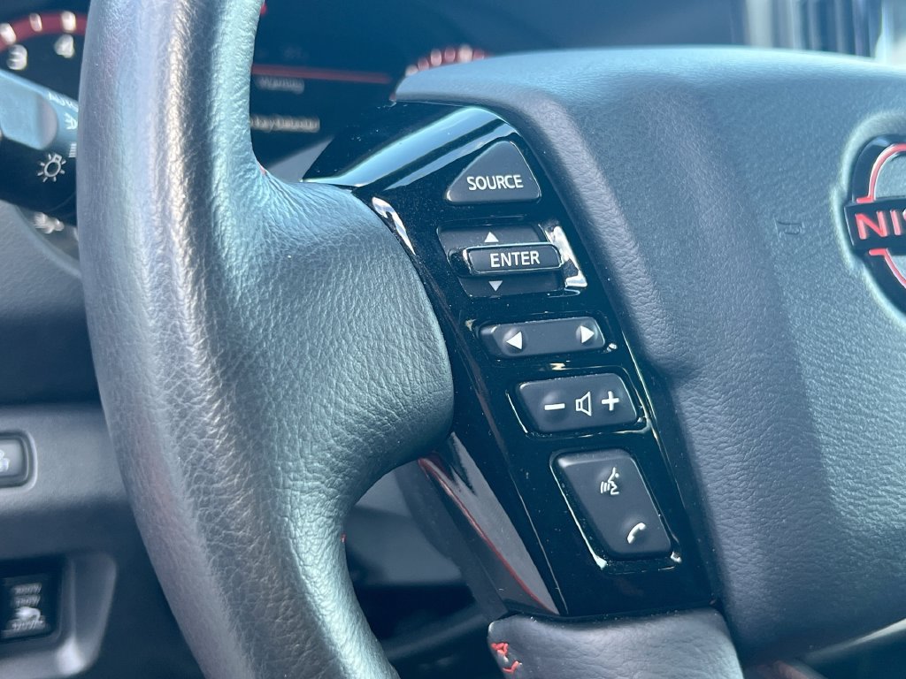 Used 2025 Nissan Frontier PRO-4X w/ Pro Convenience Package AWD/4WD image 40