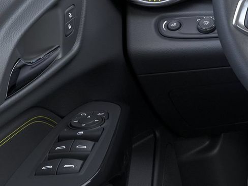 New 2026 Chevrolet Trax LT w/ Midnight Edition FWD image 24