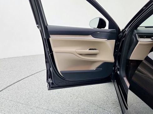 New 2025 Volvo EX90 Plus image 30