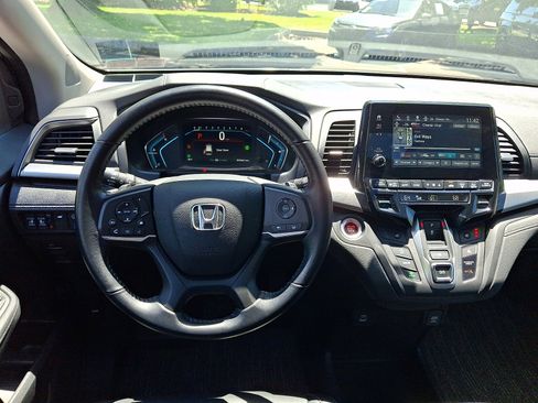 Used 2023 Honda Odyssey EX-L image 13
