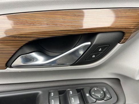 Used 2018 GMC Terrain SLE image 25