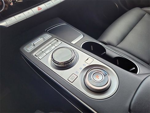 Used 2025 Genesis GV70 2.5T image 12