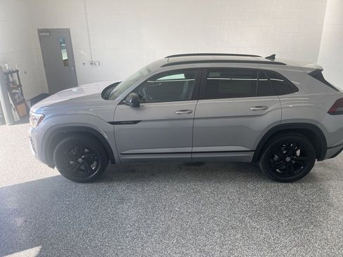 New 2026 Volkswagen Atlas Cross Sport SEL R-Line AWD/4WD image 2