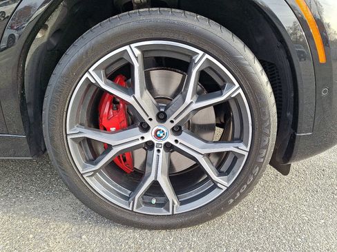 Used 2023 BMW X6 M50i w/ Executive Package image 8