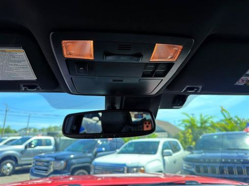 Used 2018 Toyota Tacoma Limited AWD/4WD image 17