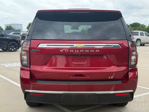 Used 2023 Chevrolet Suburban LT RWD image 7