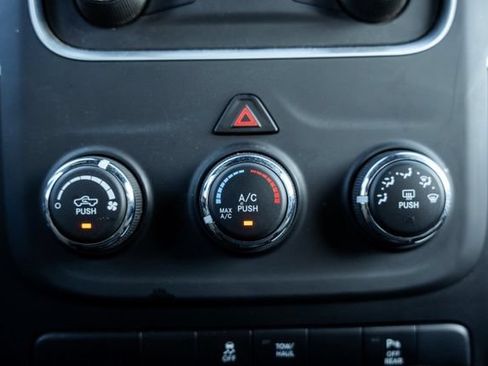 Used 2024 RAM 1500 Warlock AWD/4WD image 23