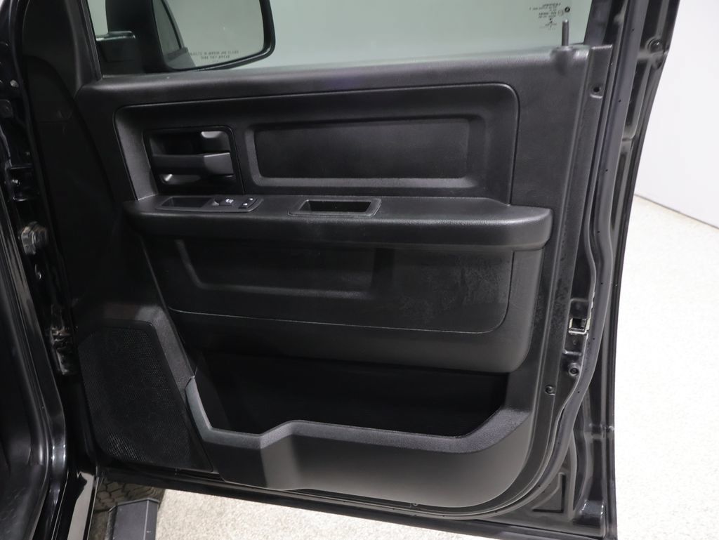 Used 2019 RAM 1500 Express w/ Express Value Package AWD/4WD image 22