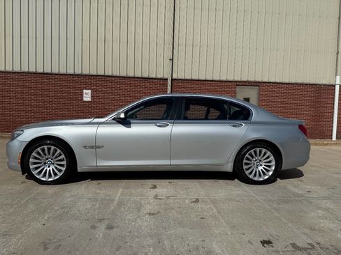 Used 2012 BMW 750Li xDrive image 4