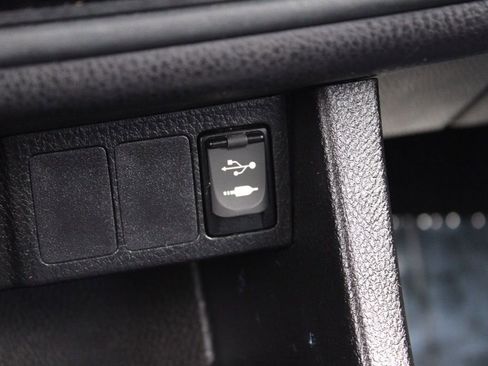 Used 2017 Toyota Corolla LE image 35