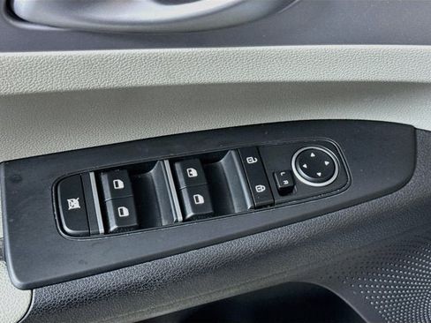 Certified 2023 Kia Forte LXS FWD image 17