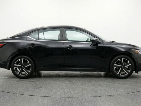 Used 2025 Nissan Sentra SV image 11