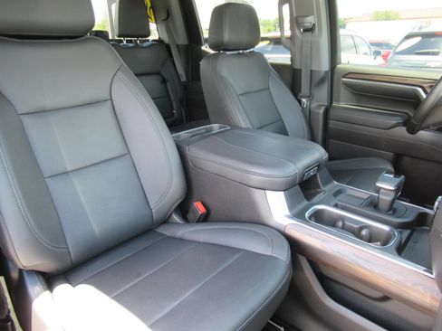 Used 2023 GMC Sierra 1500 SLT w/ SLT Premium Package AWD/4WD image 9