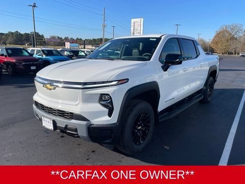 Used 2025 Chevrolet Silverado EV LT AWD/4WD image 7