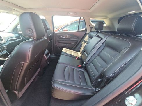 Used 2023 GMC Terrain Denali w/ Denali Premium Package AWD/4WD image 4
