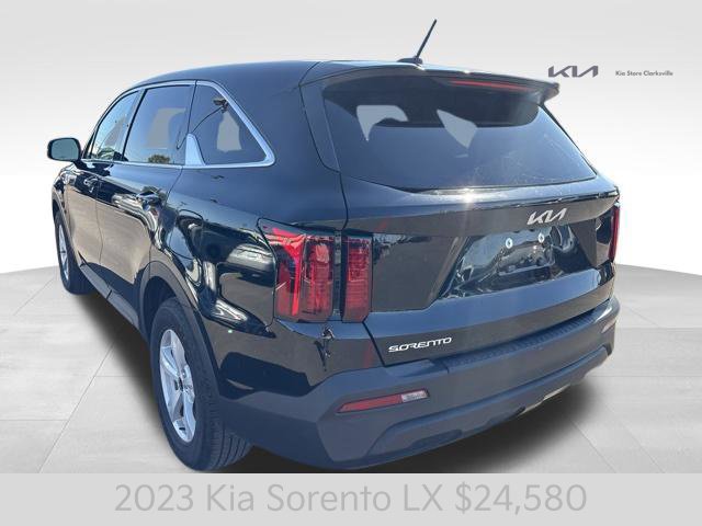 Certified 2023 Kia Sorento LX FWD image 6