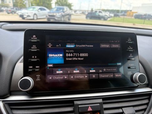 Certified 2018 Honda Accord Touring image 21