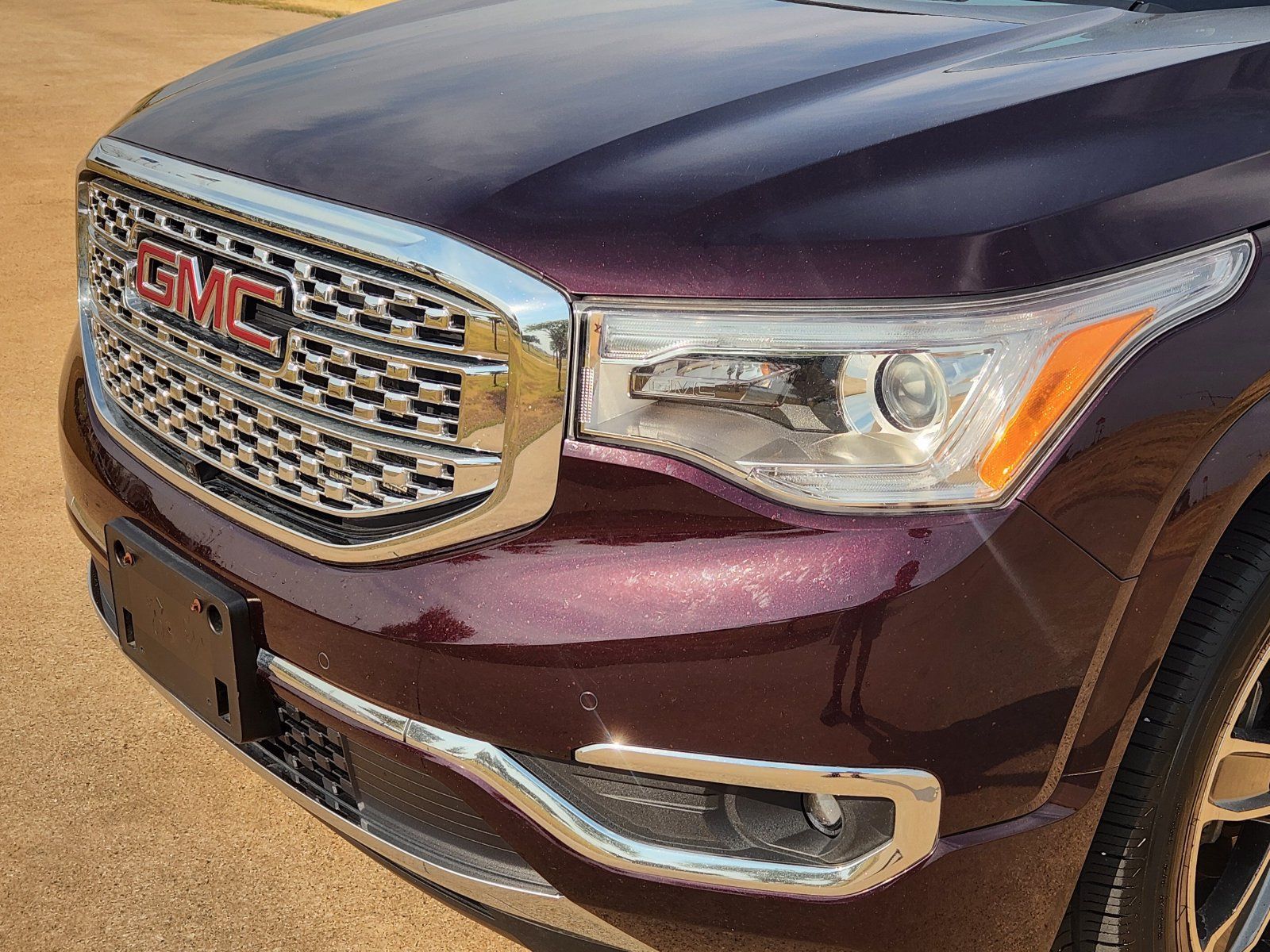 Used 2017 GMC Acadia Denali w/ Technology Package AWD/4WD image 10