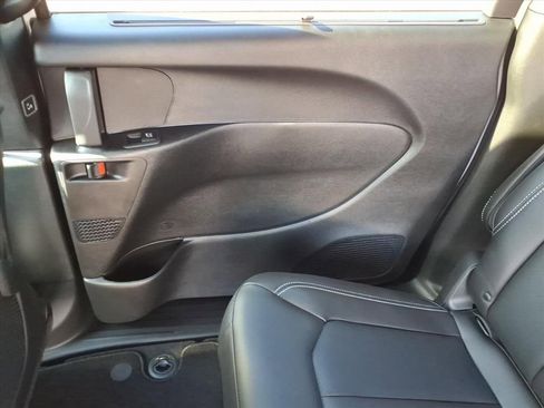 New 2026 Chrysler Pacifica Select w/ S Appearance Package image 31