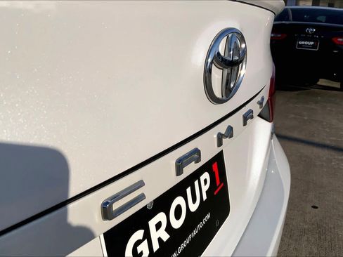 Used 2019 Toyota Camry XSE FWD image 31
