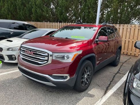 Used 2017 GMC Acadia SLT FWD image 3