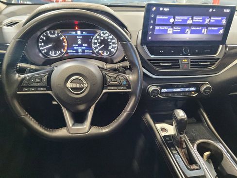 Used 2024 Nissan Altima 2.0 SR FWD image 22