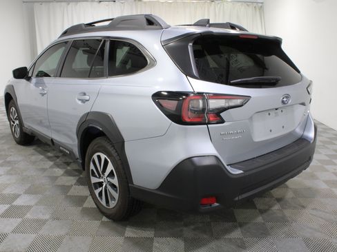 Used 2024 Subaru Outback Premium AWD/4WD image 28