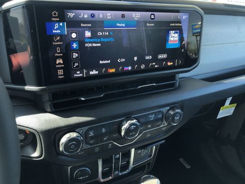 New 2026 Jeep Gladiator Sport AWD/4WD image 19