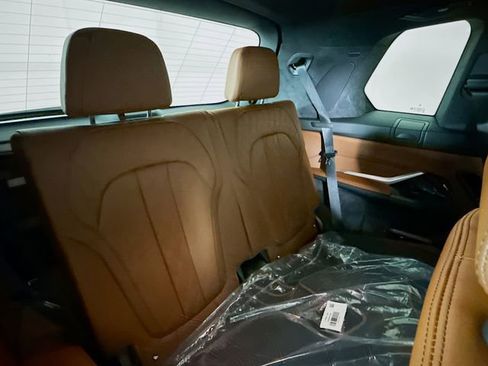 New 2026 BMW ALPINA XB7 image 29