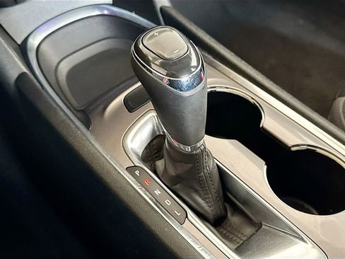 Used 2020 Chevrolet Malibu LT image 19