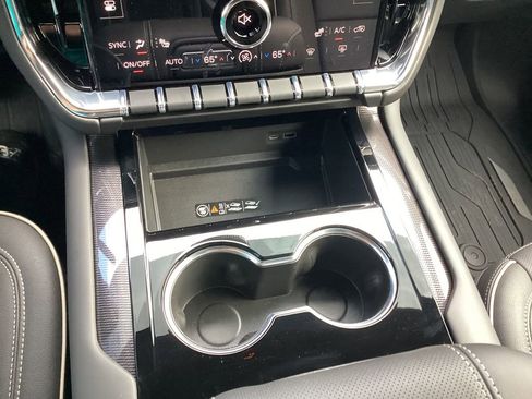 New 2026 GMC Yukon Elevation w/ LPO, Elevation Black Package RWD image 26