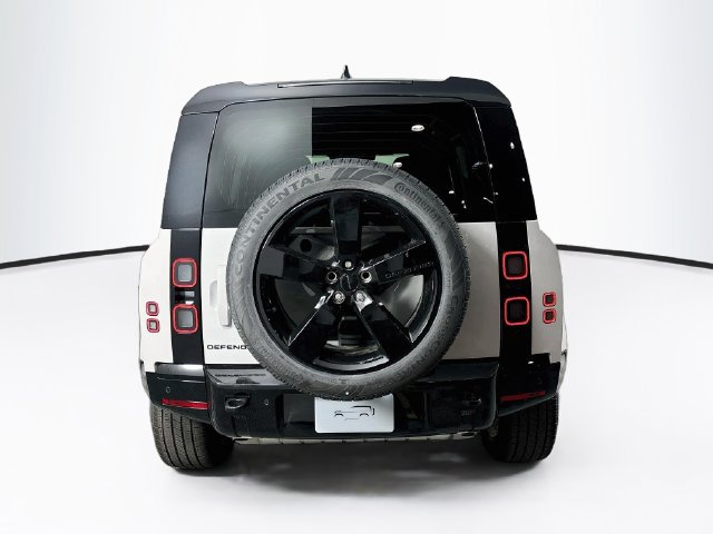 New 2026 Land Rover Defender 110 X-Dynamic SE AWD/4WD image 6