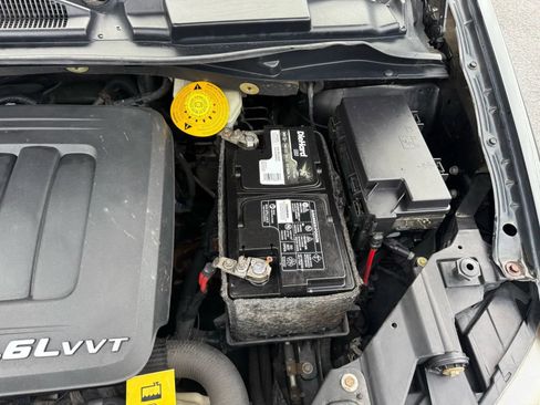 Used 2014 Dodge Grand Caravan SXT FWD image 49