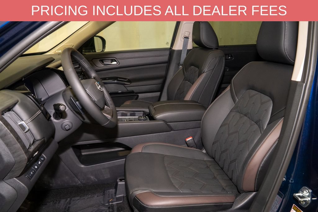Used 2026 Nissan Pathfinder Platinum w/ Cargo Package AWD/4WD image 14