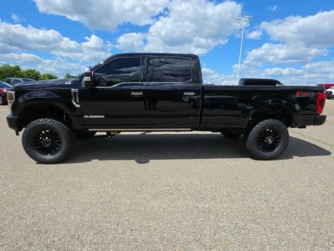 Used 2022 Ford F350 Platinum w/ FX4 Off-Road Package AWD/4WD image 12