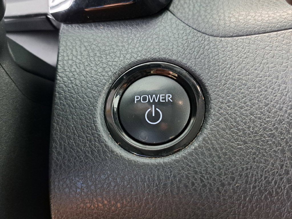 Used 2025 Toyota Camry LE FWD image 14