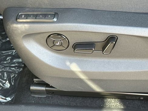 New 2026 Volkswagen Tiguan SEL R-Line image 32