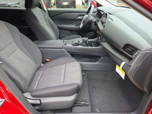 New 2026 Nissan Rogue SV FWD image 20
