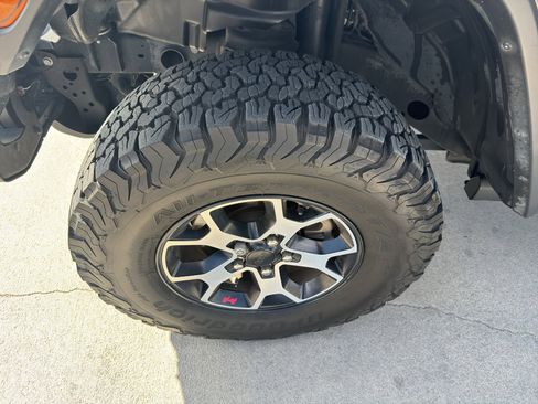 Used 2020 Jeep Wrangler Rubicon w/ Steel Bumper Group AWD/4WD image 28