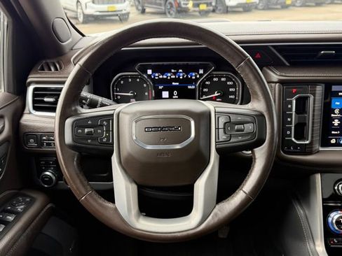 Used 2021 GMC Yukon XL Denali image 26