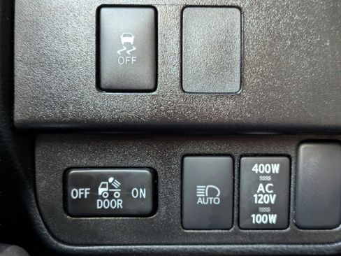 Used 2020 Toyota Tacoma TRD Sport w/ TRD Premium Sport Package RWD image 22