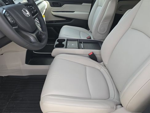 New 2026 Honda Odyssey EX-L image 10