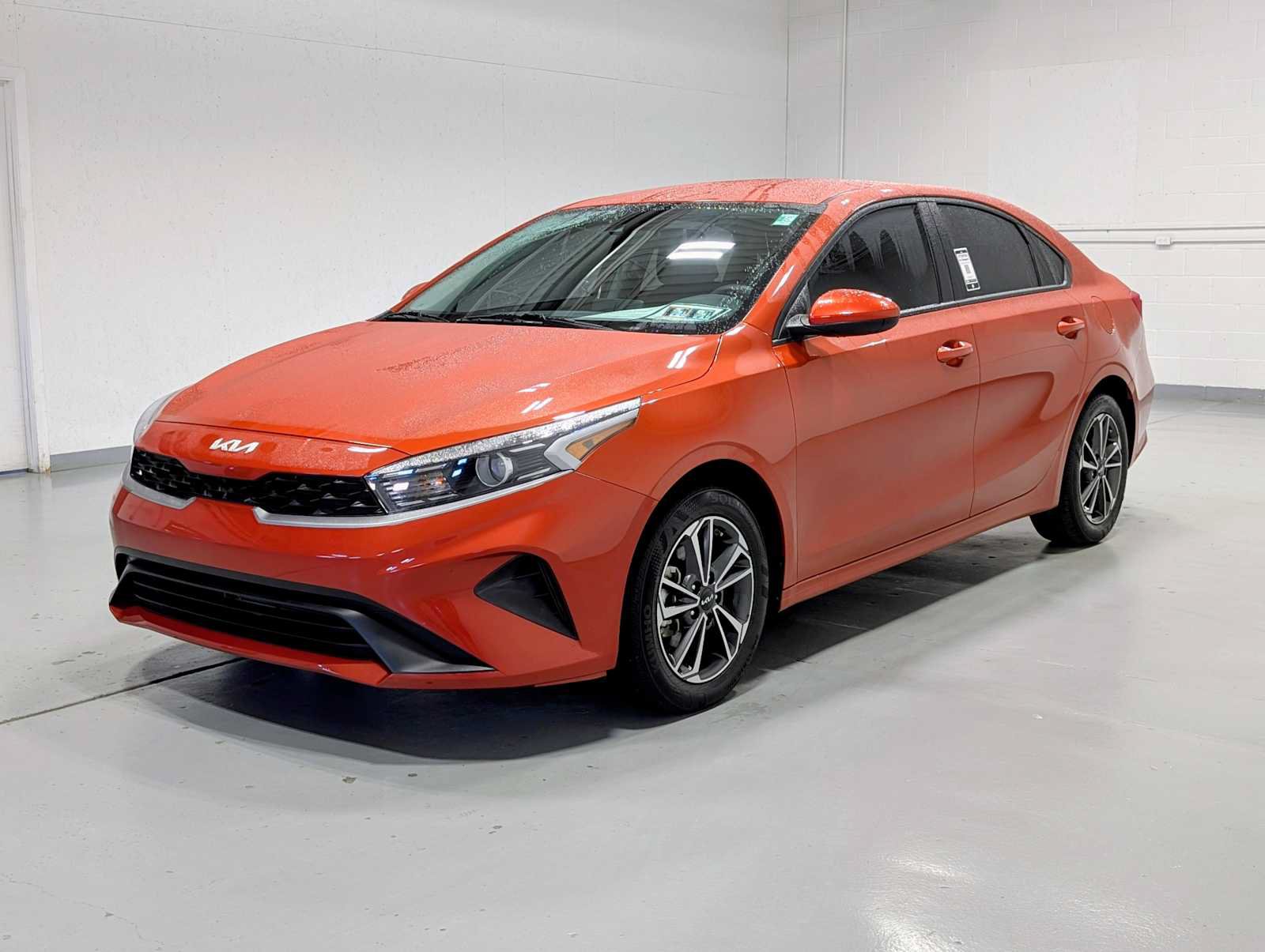 Certified 2023 Kia Forte LXS FWD image 1