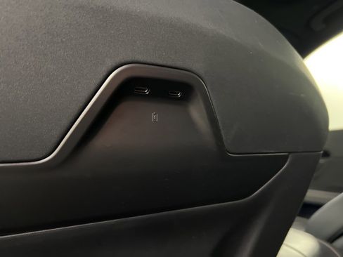 Certified 2025 Lincoln Nautilus Premier w/ Equipment Group 102A image 34