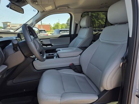 New 2026 Ford Expedition Active RWD image 10
