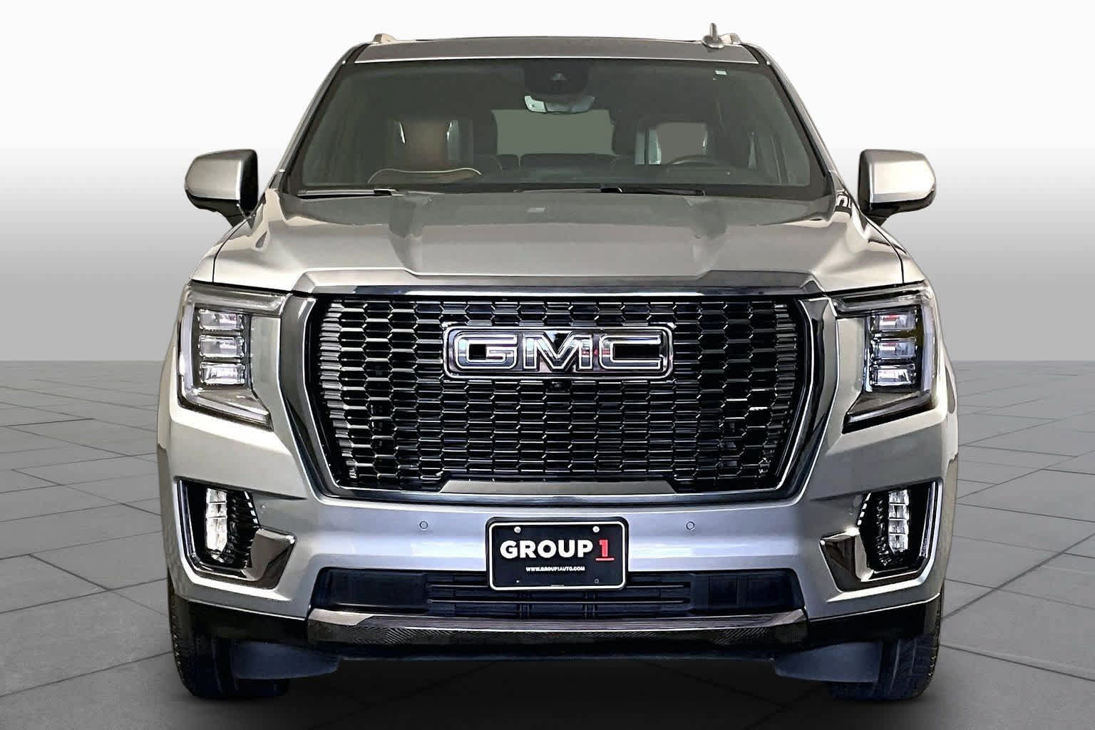 Used 2024 GMC Yukon Denali Ultimate AWD/4WD image 4